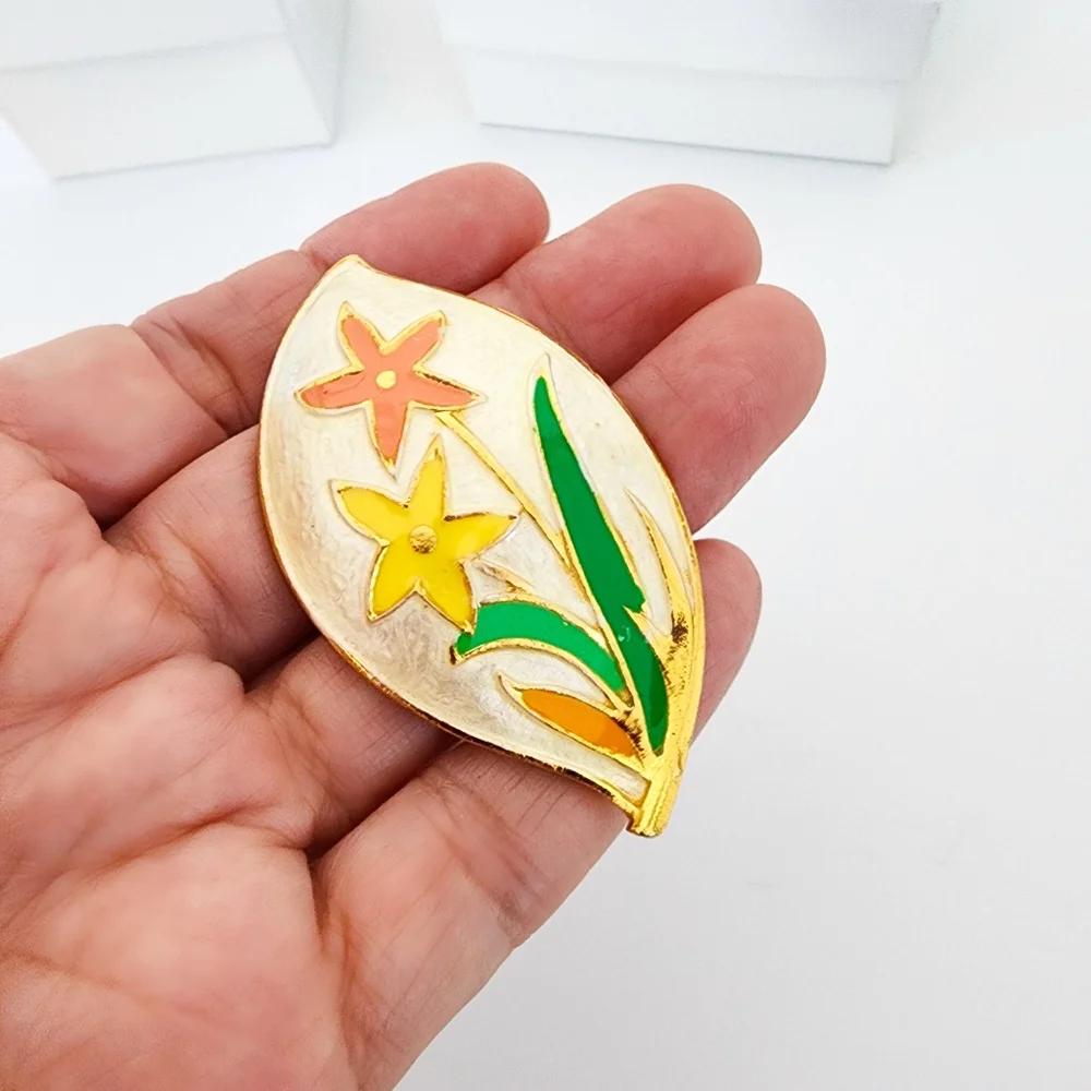 Park Lane vintage brooch pin pendant enamel flower brooch gold  A0252